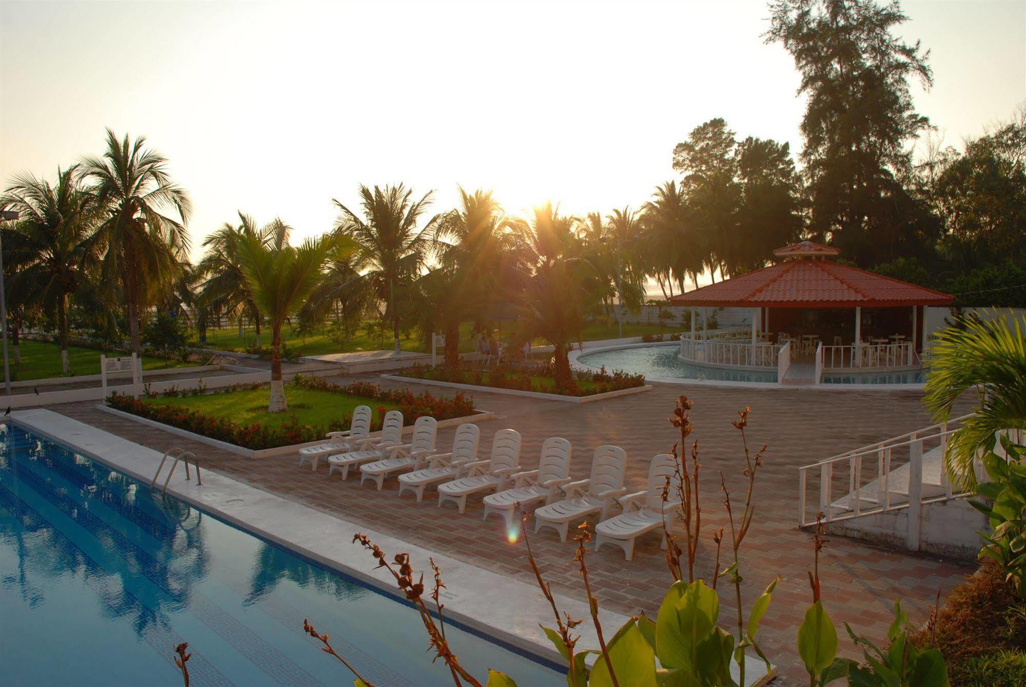 Hotel Bahia Dorada San Luis La Herradura Extérieur photo